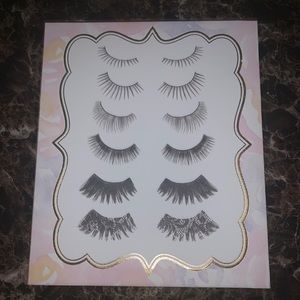 Medium Eyelashes Canvas!